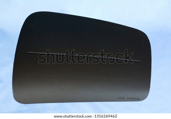 passenger airbag\
cover