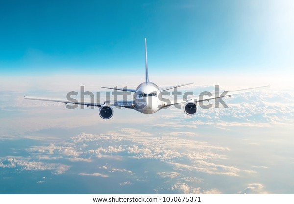 passenger-airplane-flying-flight-level-high-foto-stock-1050675371