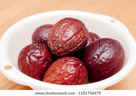 Passion fruit in Plastic Colander