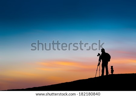 Similar – Silhouette der Fotografen auf den Bergen