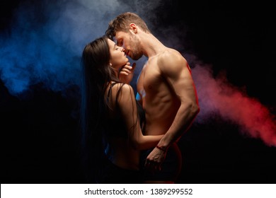 Featured image of post Kissing Pose Reference