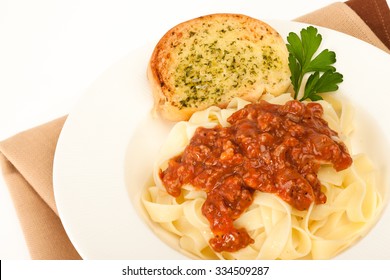 Pasta Bolognese With Garlic Bread