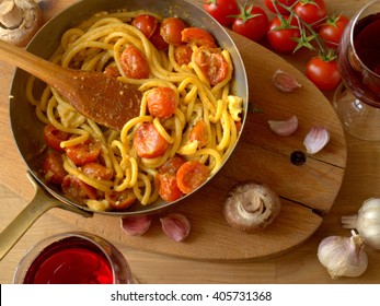 Pasta With Cherry Tomatoes 