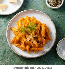 Pasta With Roasted Pepper Sauce And Cheese