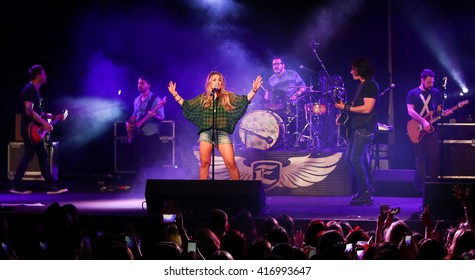 PATCHOGUE, NY-MAR 9: Singer Jessie James Decker Performs Onstage At The Emporium On March 9, 2016 In Patchogue, New York.