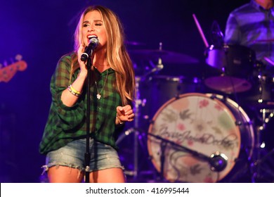 PATCHOGUE, NY-MAR 9: Singer Jessie James Decker Performs Onstage At The Emporium On March 9, 2016 In Patchogue, New York.