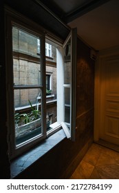 the path from the corridor to the window