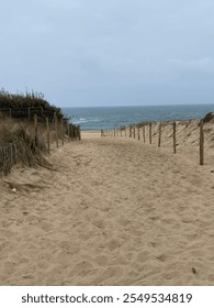 path to go down the ocean