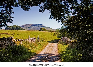 The path to Pen-y-ghent