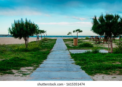 The path to ther beach