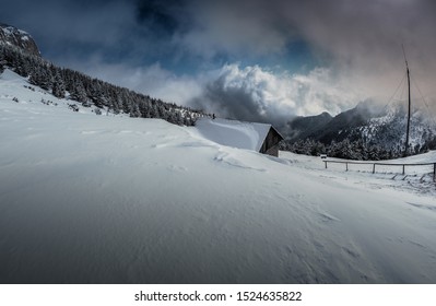 Winter Cabin View Images Stock Photos Vectors Shutterstock