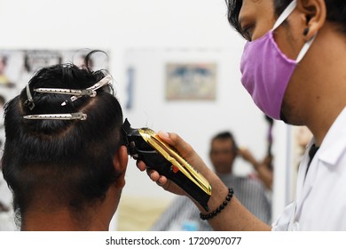 993 Thai Barber Shop Images, Stock Photos & Vectors | Shutterstock