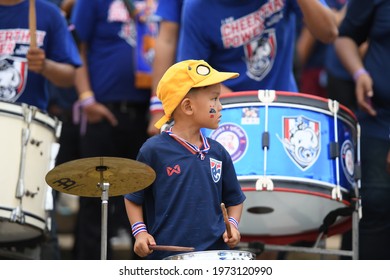 Pathumthani-Thailand-5sep2019:Unidentified Fan Of Thailand In Action During Match World Cup Qualifiers 2022 Between Thailand Against Vietnam At Thammasat Stadium,thailand