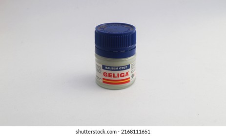 Pati 16 June 2022 Photo Of Muscle Balm Medicine On A White Background
