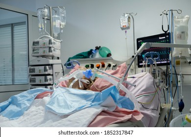 A patient is seen in the intensive care unit for the coronavirus disease (COVID-19)  in Thoracic Diseases Hospital of Athens in Greece on November 5, 2020.