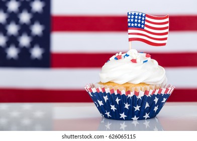 Patriotic cupcake with American flag - Powered by Shutterstock