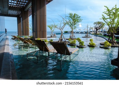 Pattaya Thailand May 2022, Modern Hilton Hotel At Oceanfront Beach Road Pattaya. Modern Infinity Pool