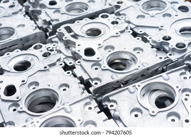 Pattern Of Aluminum Automotive Parts Cover Crank Case, Casting Process In Automotive Industry Factory