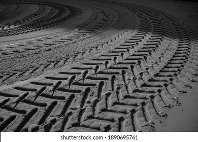 35,531 Wheel Track Sand Images, Stock Photos & Vectors | Shutterstock