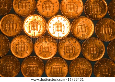 Pattern of one pence coins with focused illumination