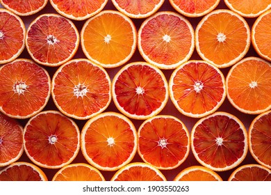 Pattern of sliced oranges prepared for juice making
