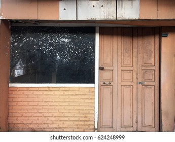 Accordion Door Images Stock Photos Vectors Shutterstock