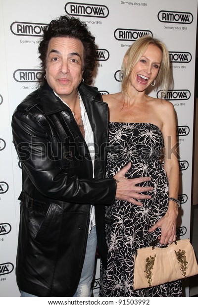 Paul Stanley Wife Erin Sutton Rimowa Stock Photo 91503992 | Shutterstock