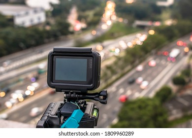 São Paulo, Brazil, April 24, 2018. GoPro HERO5 Black Makes A Time Lapse Film Of Vehicle Traffic In The City Of São Paulo.