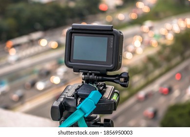 São Paulo, Brazil, April 24, 2018. GoPro HERO5 Black Makes A Time Lapse Film Of Vehicle Traffic In The City Of São Paulo.