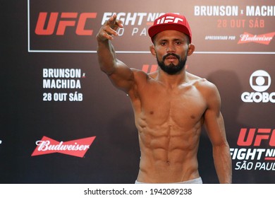 São Paulo, São Paulo, Brazil, October 28, 2017. UFC Fight Night: Brunson Vs. Machida. Flyweight Category Fight – Deiveson Figueiredo Vs. Jarred Brooks. Weighing