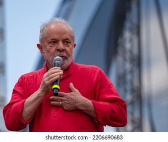 SÃO PAULO, BRAZIL - SEPTEMBER 24, 2022: Former President Luiz Inácio Lula Da Silva. At A Rally In Grajau