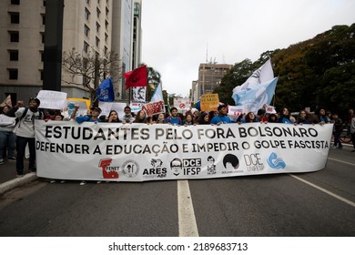 São PauloSão PauloBrasil - 08,11,2022: Students From Public Universities In São Paulo Protest Against Cuts In Education Budgets Made By The Government Of Current President Jair Bolsonaro (PL).