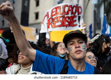 São PauloSão PauloBrasil - 08,11,2022: Students From Public Universities In São Paulo Protest Against Cuts In Education Budgets Made By The Government Of Current President Jair Bolsonaro (PL).