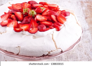 Pavlova Cake With Strawberry