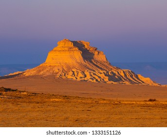 Pawnee National Grasslands Butte - Shutterstock ID 1333151126