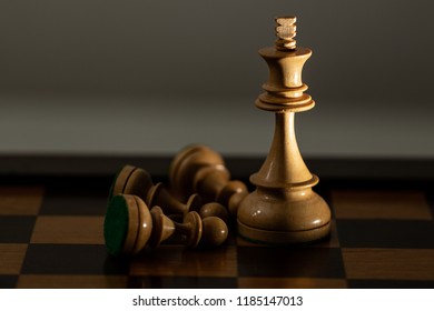 Pawns Around King Chess Pieces Stock Photo 1185147013 | Shutterstock