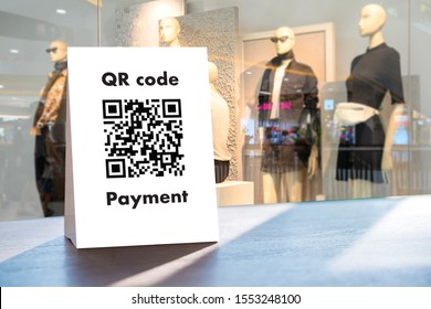 Payment QR code for Moblie ,Qr code payment, E wallet , digital pay without money cashless technology to pay