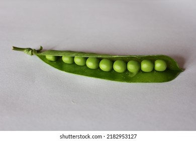 Pea Is Most Commonly The Small Spherical Seed Or The Seed-pod Of The Pod Fruit Pisum Sativum. Each Pod Contains Several Peas, Which Can Be Green Or Yellow. Botanically, Pea Pods Are Fruit.