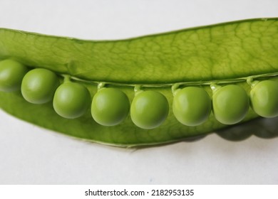 Pea Is Most Commonly The Small Spherical Seed Or The Seed-pod Of The Pod Fruit Pisum Sativum. Each Pod Contains Several Peas, Which Can Be Green Or Yellow. Botanically, Pea Pods Are Fruit.