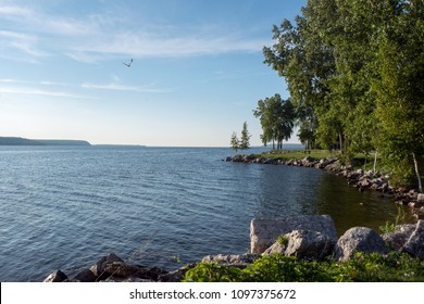 Peaceful Lake Scene Curving Shoreline Soaring Stock Photo 1097375672 ...