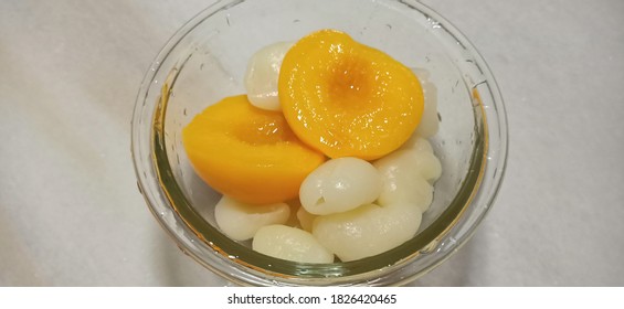 Peaches and Rambutans unsweetened Dessert 