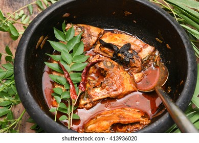 Pearl Spot Fish/  Karimeen In Kerala India, Very Popular Masala Fish Curry In Coastal Area South Indian And Sri Lanka, Malaysia, Thailand, Singapore.made By Marinated Fish With Indian Spices. Sea Food