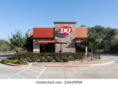 Pearland, TX, USA - February 10, 2022: A Dairy Queen Store In Pearland, TX, USA. Dairy Queen Is An American Chain Of Soft Serve Ice Cream And Fast-food Restaurants. 