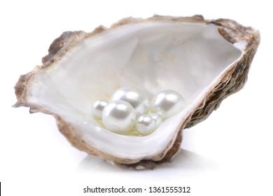 9,932 Clam pearl Images, Stock Photos & Vectors | Shutterstock