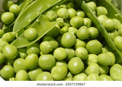 Peas, green peas, peas in pods, peas from the garden, seasonal products, protein products.