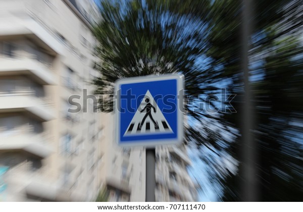 Pedestrian crossing\
line