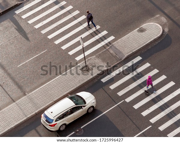 Pedestrian crossing. View from\
above.