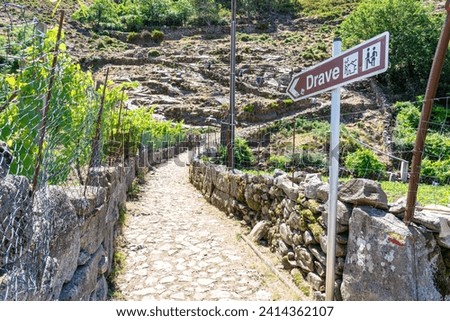 Pedestrian path from Aldeia de Regoufe to the uninhabited village of Drave, the most isolated in Portugal.