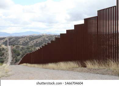 Pedestrian Style Fencing Along The US Mexico Border In Tucson Sector Arizona 4529