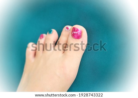 Pedicure refers to the cosmetic treatment of making up and trimming the feet and toenails.